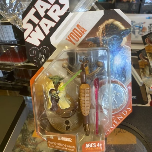 Star Wars Yoda 30th Anniversary Saga Legends 2007 Action Figure New